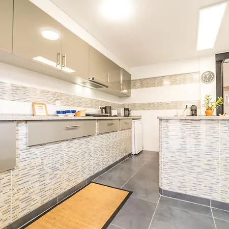 E Floresta Villa Aroeira (Setubal)