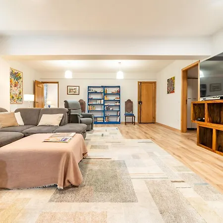 Villa E Floresta Aroeira (Setubal)