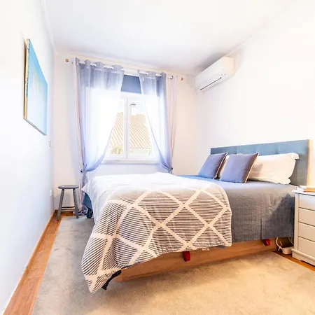 E Floresta Villa Aroeira (Setubal)