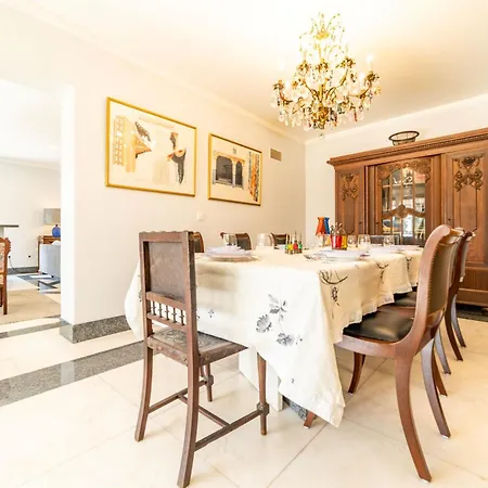 Villa E Floresta *