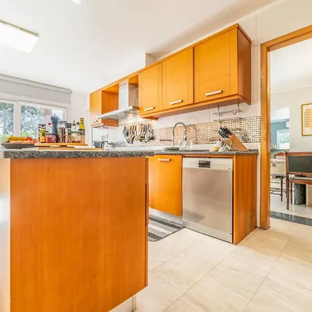 E Floresta Villa Aroeira (Setubal)
