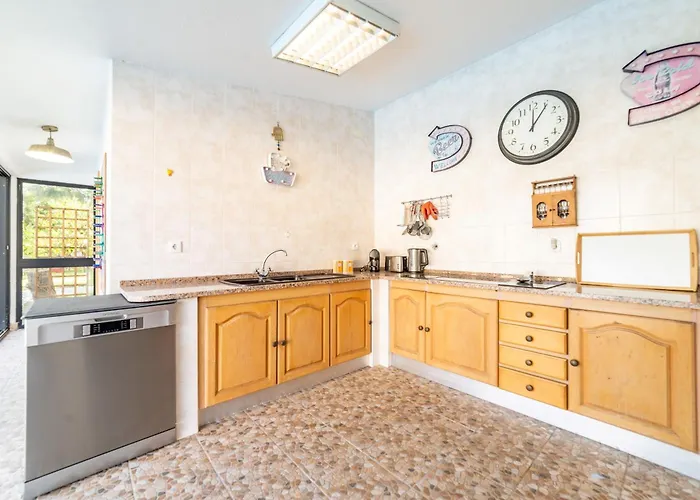 E Floresta Villa Aroeira (Setubal)