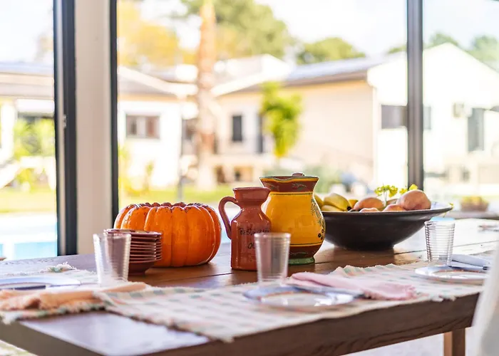 Villa E Floresta Aroeira (Setubal)