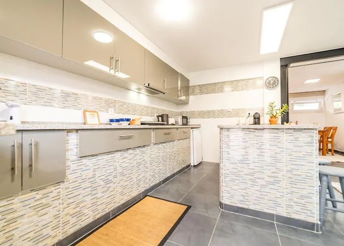 E Floresta Villa Aroeira (Setubal)