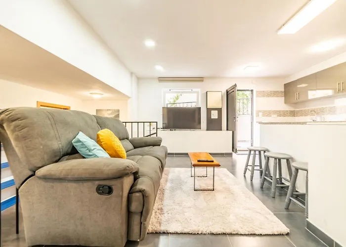 Villa E Floresta Aroeira (Setubal)