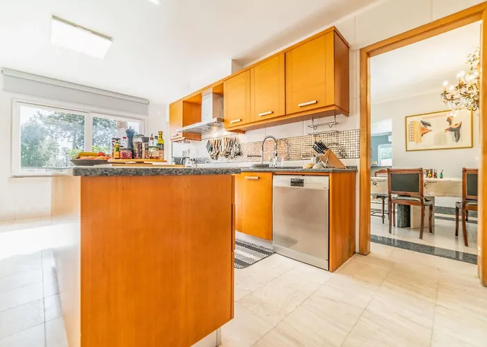 E Floresta Villa Aroeira (Setubal)